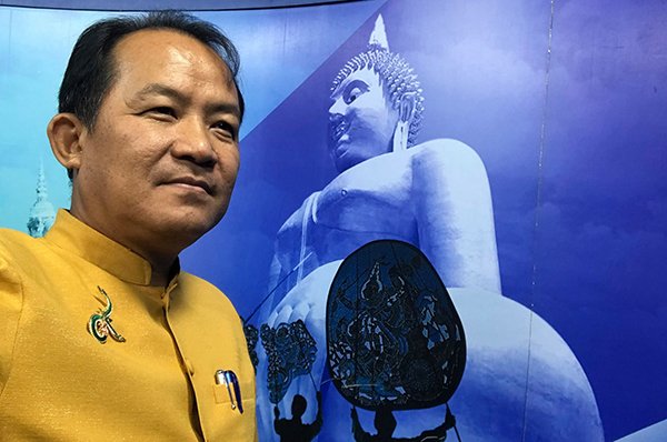 ศรีสุวรรณค้านวัดยานนาวาทุบทิ้งกุฏิและอาคารโรงเรียนพระปริยัติธรรมเพื่อสร้างที่จอดรถ