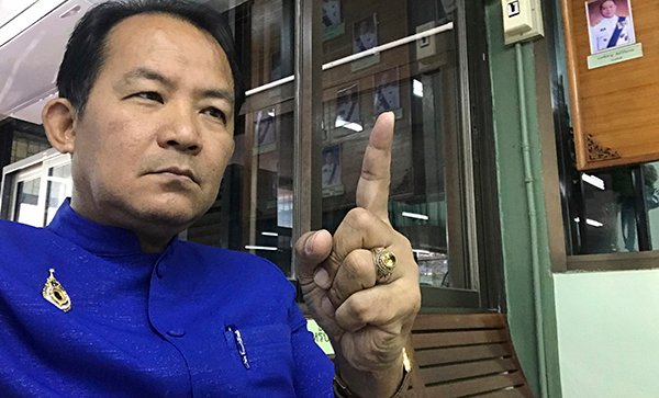 ศรีสุวรรณสงสัยทำไมตำรวจเกียร์ว่างไม่ดำเนินคดีกับผู้ชุมนุมทางการเมืองที่ผิดกฎหมาย