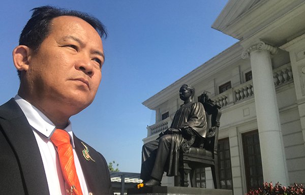 กกต.เรียกศรีสุวรรณสอบกรณีร้องปิยบุตรกล่าวหาคนอีสานว่าเป็นคนตลก