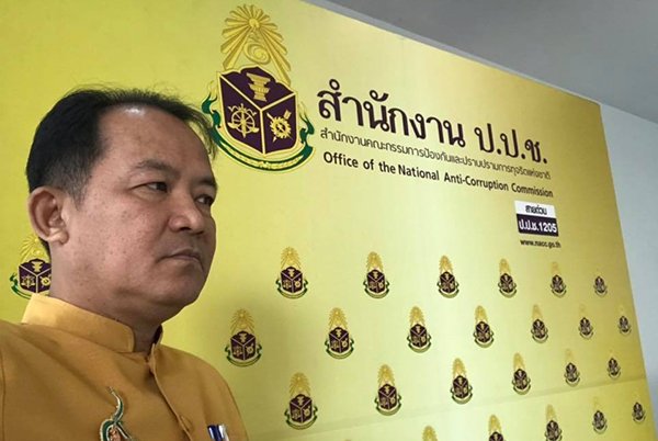 ศรีสุวรรณจ่อร้อง ป.ป.ช. เอาผิด 7 กกต.หนีไปต่างประเทศ