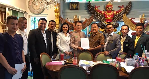 ศรีสุวรรณเผยกลุ่มวิสาหกิจชุมชนเข้าร้องเรียนขอให้ตรวจสอบอดีตเสื้อแดงมีพิรุธ