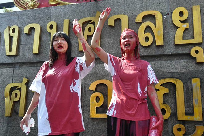 ประเทศไทย: การตัดสินให้เยาวชนนักกิจกรรมมีความผิดฐานหมิ่นประมาทกษัตริย์ เป็นบรรทัดฐานที่น่ากังวล  