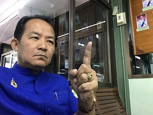 ศรีสุวรรณจี้บิ๊กตู่ตั้งกรรมการพิเศษสอบส่วยยุคโควิด หากินกับโรงแรมหัศรีสุวรรณจี้บิ๊กตู่ตั้งกรรมการพิเศษสอบส่วยยุคโควิด หากินกับโรงแรมหักหัวคิว 