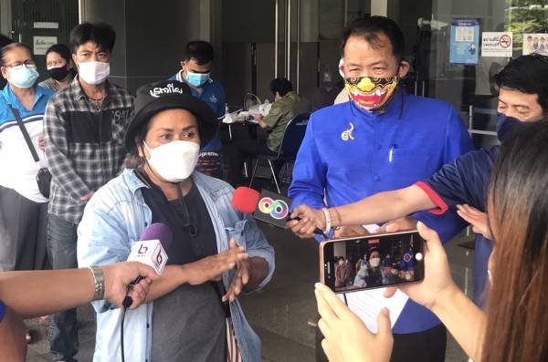 ศรีสุวรรณฟ้องกราวรูด 8 บิ๊กเจ้าหน้าที่รัฐปล่อยสร้างบ้านมั่นคงทับคลองเปรมฯ